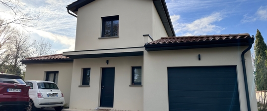 Thumbnail [100%x225]