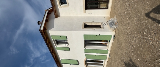 Thumbnail [100%x225]